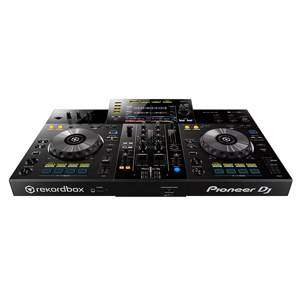 Controladora Pioneer XDJ-RR para DJs com Tela Integrada